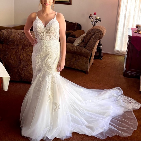 Mermaid style elegant Wedding dress - Picture 2 of 7